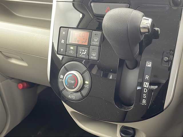 ダイハツ タント X SA Ⅲ 沖縄県 2017(平29)年 6.1万km ファイアークォーツレッドM 社外ナビ(MDV-D504BTW)/(USB/Bluetooth/CD/DVD/ipod/AM/FM)/地デジフルセグ/バックカメラ/前方ドライブレコーダー/ETC/片側パワースライドドア/運転席シートヒーター/オートマチックハイビーム/衝突軽減ブレーキ/電動格納ミラー/パワーモード/プッシュスタート/ステアリングリモコン/社外フロアマット/純正ドアバイザー/155/65R14×4サマータイヤ車載