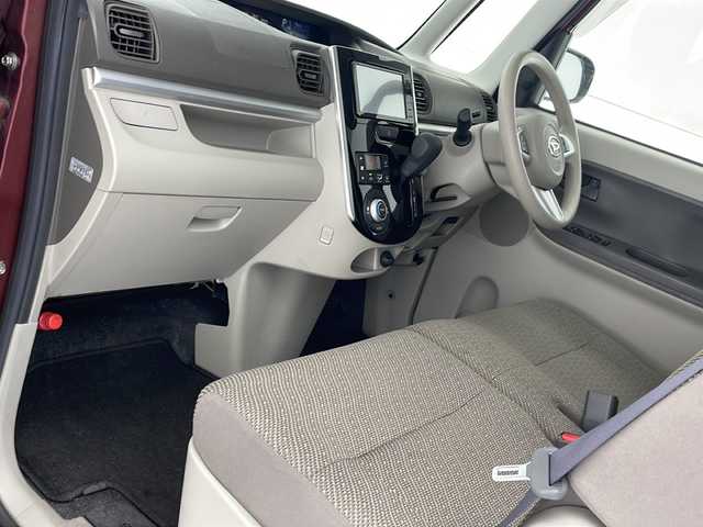 ダイハツ タント X SA Ⅲ 沖縄県 2017(平29)年 6.1万km ファイアークォーツレッドM 社外ナビ(MDV-D504BTW)/(USB/Bluetooth/CD/DVD/ipod/AM/FM)/地デジフルセグ/バックカメラ/前方ドライブレコーダー/ETC/片側パワースライドドア/運転席シートヒーター/オートマチックハイビーム/衝突軽減ブレーキ/電動格納ミラー/パワーモード/プッシュスタート/ステアリングリモコン/社外フロアマット/純正ドアバイザー/155/65R14×4サマータイヤ車載