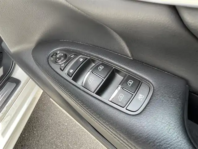 日産 フーガ 250GT Aパッケージ 群馬県 2018(平30)年 7.7万km ブリリアントホワイトパール 安全装備/・衝突軽減ブレーキ/・横滑り防止/・アラウンドビューモニター/・クルーズコントロール/・コーナーセンサー/・オートライト/純正ナビ/・AM/FM/Bluetooth/・CD/DVD/USB/・フルセグTV/MSV/LEDヘッドライト/LEDフォグランプ/パワーシート/ドライブレコーダー/ETC/純正フロアマット/スマートキー/プッシュスタート/左手ブレーキ、アクセルレバー付き