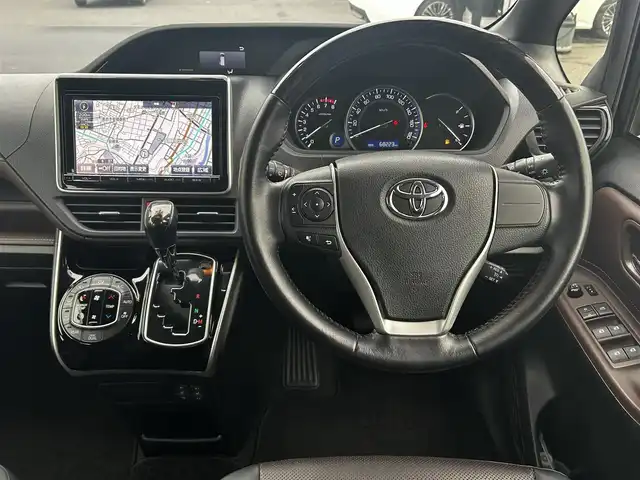 トヨタ エスクァイア Gi 福島県 2015(平27)年 6.9万km ボルドーマイカメタリック 純正ナビ（NSZT-Y64T）/（AM/FM/BT/CD/DVD/TV）/バックカメラ/クルーズコントロール/前席シートヒーター/両側パワースライドドア/ETC/ドライブレコーダー前後/LEDオートヘッドライト/純正15インチアルミ/スマートキー/プッシュスタート