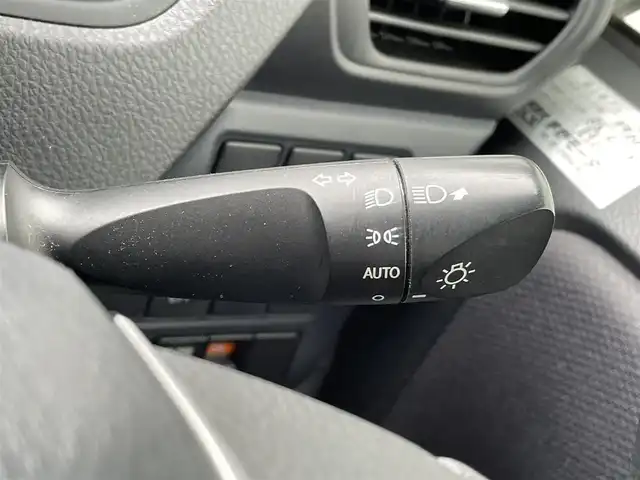 トヨタ ノア X 佐賀県 2015(平27)年 9.8万km ホワイトパールクリスタルシャイン 盗難防止装置/社外SDナビ/・TV/CD/DVD/バックカメラ/ステアリングスイッチ/オートライト/LEDライト/パワースライドドア/ワンタッチパワースライド/純正フロアマット/ETC/保証書/取扱説明書