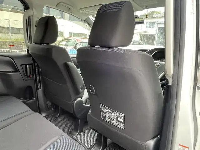 トヨタ ノア X 佐賀県 2015(平27)年 9.8万km ホワイトパールクリスタルシャイン 盗難防止装置/社外SDナビ/・TV/CD/DVD/バックカメラ/ステアリングスイッチ/オートライト/LEDライト/パワースライドドア/ワンタッチパワースライド/純正フロアマット/ETC/保証書/取扱説明書