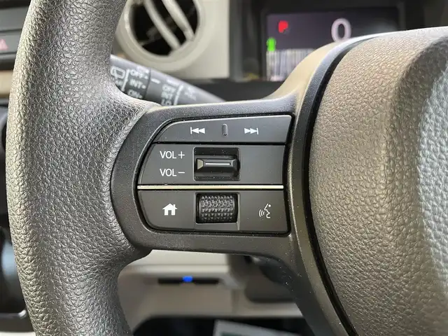 ホンダ Ｎ ＢＯＸ 石川県 2024(令6)年 0.6万km プラチナホワイトパール ホンダセンシング/社外メモリーナビ/CD/DVD/フルセグTV/バックカメラ/LEDヘッドライト/ETC/スマートキー/プッシュスタート/レーダークルーズ/ドライブレコーダー/シートヒーター/両側パワースライドドア/レーンキープ/オートライト/保証書