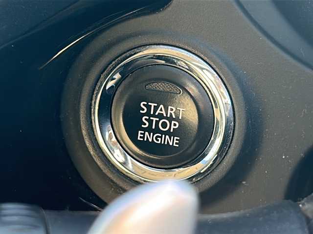 三菱 アウトランダー 24G セーフティパッケージ 鹿児島県 2015(平27)年 14.8万km シルキーホワイト ４WD/ETC/MTモード付AT/前方ドライブレコーダー/バックカメラ/プッシュスタート/スマートキー/クルーズコントロール/純正フロアマット/純正18インチAW/横滑り防止装置/レーンキープアシスト/シートカバー