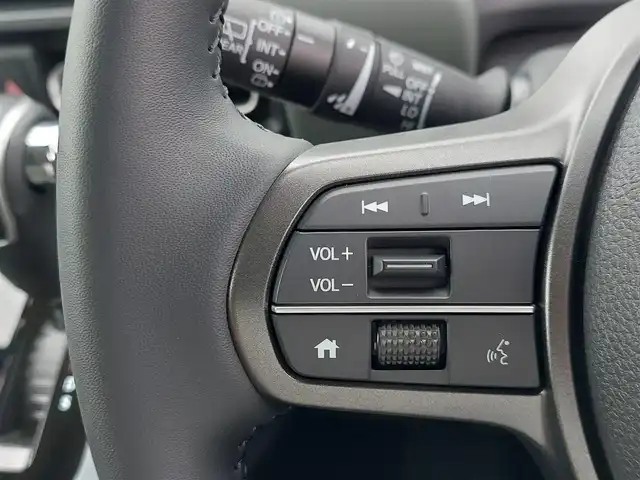 ホンダ フリード クロスター 東京都 2024(令6)年 0.6万km クリスタルブラックパール Honda SENSING/・衝突軽減ブレーキ/・誤発進抑制機能/・路外逸脱抑制機能/・アダプティブクルーズコントロール/・車線維持支援システム/・先行車発進お知らせ機能/・ブラインドスポットインフォメーション/・コーナーセンサー/プッシュスタート/純正ナビ/フルセグTV/バックカメラ/両側パワースライドドア/ハーフレザーシート/シートヒーター/後席ロールサンシェード/ルーフレール/LEDヘッドライト/オートライト/ドアバイザー/15インチ純正アルミホイール/スマートキー