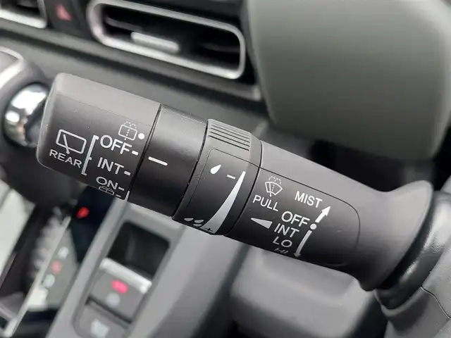 ホンダ フリード クロスター 東京都 2024(令6)年 0.6万km クリスタルブラックパール Honda SENSING/・衝突軽減ブレーキ/・誤発進抑制機能/・路外逸脱抑制機能/・アダプティブクルーズコントロール/・車線維持支援システム/・先行車発進お知らせ機能/・ブラインドスポットインフォメーション/・コーナーセンサー/プッシュスタート/純正ナビ/フルセグTV/バックカメラ/両側パワースライドドア/ハーフレザーシート/シートヒーター/後席ロールサンシェード/ルーフレール/LEDヘッドライト/オートライト/ドアバイザー/15インチ純正アルミホイール/スマートキー