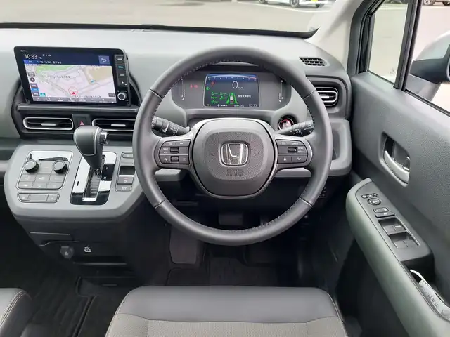 ホンダ フリード クロスター 東京都 2024(令6)年 0.6万km クリスタルブラックパール Honda SENSING/・衝突軽減ブレーキ/・誤発進抑制機能/・路外逸脱抑制機能/・アダプティブクルーズコントロール/・車線維持支援システム/・先行車発進お知らせ機能/・ブラインドスポットインフォメーション/・コーナーセンサー/プッシュスタート/純正ナビ/フルセグTV/バックカメラ/両側パワースライドドア/ハーフレザーシート/シートヒーター/後席ロールサンシェード/ルーフレール/LEDヘッドライト/オートライト/ドアバイザー/15インチ純正アルミホイール/スマートキー
