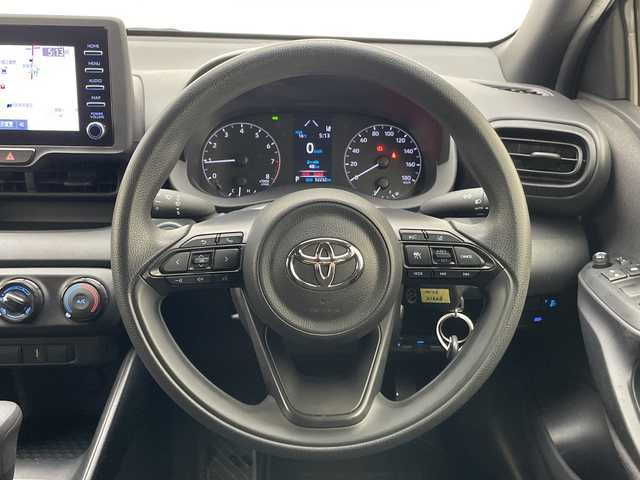 トヨタ ヤリス X 愛知県 2020(令2)年 5.3万km スーパーホワイトⅡ 衝突軽減システム/純正DAナビ/レーダークルーズコントロール/Bluetooth/バックカメラ/コーナーセンサー/オートマチックハイビーム/ドライブレコーダー/ETC/ステアリングスイッチ/スマートキー/プッシュスタート