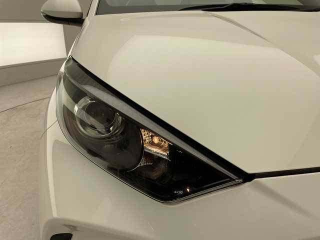 トヨタ ヤリス X 愛知県 2020(令2)年 5.3万km スーパーホワイトⅡ 衝突軽減システム/純正DAナビ/レーダークルーズコントロール/Bluetooth/バックカメラ/コーナーセンサー/オートマチックハイビーム/ドライブレコーダー/ETC/ステアリングスイッチ/スマートキー/プッシュスタート