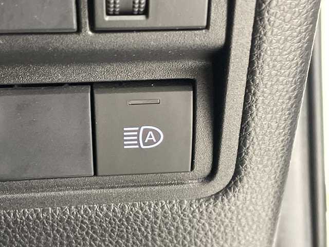 トヨタ ヤリス X 愛知県 2020(令2)年 5.3万km スーパーホワイトⅡ 衝突軽減システム/純正DAナビ/レーダークルーズコントロール/Bluetooth/バックカメラ/コーナーセンサー/オートマチックハイビーム/ドライブレコーダー/ETC/ステアリングスイッチ/スマートキー/プッシュスタート