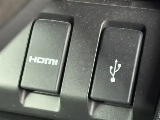 ホンダ ヴェゼル RS ホンダセンシング 大分県 2018(平30)年 8.8万km プラチナホワイトパール ・純正ナビ(CD/DVD/BT/SD/USB/HDMI)/・バックカメラ/・フルセグテレビ/・シートヒーター/・レーダークルーズコントロール/・ドライブレコーダー/・ETC/・ブレーキホールド/・アイドリングストップ/・ステアリングリモコン/・スマートキー/・プッシュスタートボタン