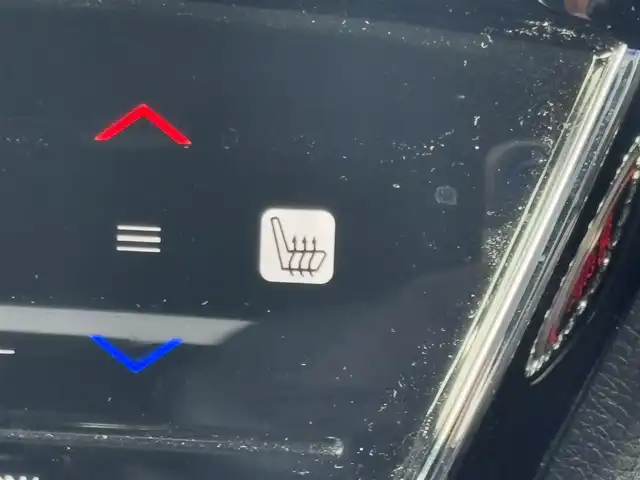 ホンダ ヴェゼル RS ホンダセンシング 大分県 2018(平30)年 8.8万km プラチナホワイトパール ・純正ナビ(CD/DVD/BT/SD/USB/HDMI)/・バックカメラ/・フルセグテレビ/・シートヒーター/・レーダークルーズコントロール/・ドライブレコーダー/・ETC/・ブレーキホールド/・アイドリングストップ/・ステアリングリモコン/・スマートキー/・プッシュスタートボタン