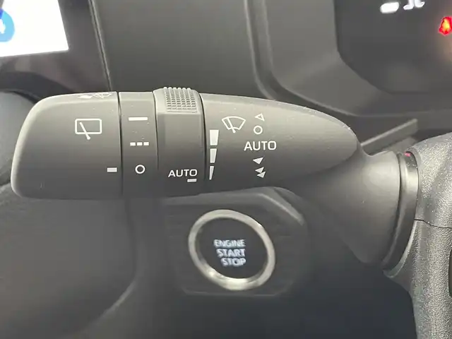 トヨタ ランドクルーザー ２５０ VX 滋賀県 2024(令6)年 0.1万km プラチナホワイトパールマイカ 純正12.3インチナビ/【Bluetooth/フルセグTV/USB/HDMI/Miracast】/レザーシート/全方位カメラ/サンルーフ/レーダークルーズコントロール/レーントレーシングアシスト/プリクラッシュセーフティ/ブラインドスポットモニター/クリアランスソナー/LEDヘッドライト/オートマチックハイビーム/D/Nパワーシート/D/Nシートヒーター/D/Nシートベンチレーション/ステアリングヒーター/デジタルインナーミラー/前後ドライブレコーダー/ビルトインETC2.0/パワーバックドア/WAC/センターデフロック/プッシュスタート/スマートキー/ステアリングリモコン