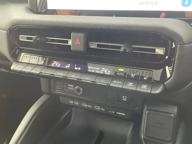 トヨタ ランドクルーザー ２５０ VX 滋賀県 2024(令6)年 0.1万km プラチナホワイトパールマイカ 純正12.3インチナビ/【Bluetooth/フルセグTV/USB/HDMI/Miracast】/レザーシート/全方位カメラ/サンルーフ/レーダークルーズコントロール/レーントレーシングアシスト/プリクラッシュセーフティ/ブラインドスポットモニター/クリアランスソナー/LEDヘッドライト/オートマチックハイビーム/D/Nパワーシート/D/Nシートヒーター/D/Nシートベンチレーション/ステアリングヒーター/デジタルインナーミラー/前後ドライブレコーダー/ビルトインETC2.0/パワーバックドア/WAC/センターデフロック/プッシュスタート/スマートキー/ステアリングリモコン