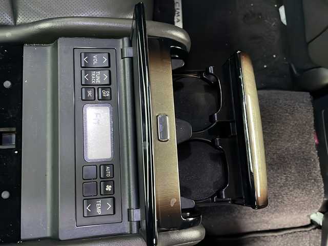 日産 シーマ ハイブリッド VIP G 福岡県 2014(平26)年 17.2万km ガーネットブラック 純正メーカーナビ/（AM/FM/CD/DVD/AUX/ワンセグTV）/横滑り防止/クルーズコントロール追従あり/後部座席用モニター×2/パワーシート（運転席/助手席）/BOSEスピーカー/サンルーフ/シートメモリー/シートクーラー（全席）/シートヒーター（全席）/ETC/プッシュスタート/ドライブレコーダー前/純正フロアマット/純正アルミホイール/オッドマン（助手席）/オートライト/フォグランプ/電格ミラー/取扱説明書/スペアキー×１