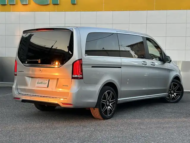 メルセデス・ベンツ Ｖ２２０ d スポーツ ロング 東京都 2017(平29)年 1.9万km ブリリアントシルバー ワンオーナー/パノラミックスライディングルーフ/レーダーセーフティパッケージ/ブラインドスポットモニター/ディストロニックプラス/レーンキーピングアシスト/CPA(衝突警告システム)/PRE-SAFE/両側パワースライドドア/純正HDDナビ/　DVD/CD/Bluetooth/バックカメラ/Burmesterサラウンドサウンドシステム/後席モニター/レザーシート/パワーシート/シートヒーター/メモリーシート/純正19インチアルミホイール/パワーバックドア/LEDヘッドライト/コーナリングライト/アダプティブハイビームシステム/ETC2.0/サイドシルスポイラー/アンビエントランプ/コーナーセンサー/フロアマット/ステンレスペダル/保証書/取扱説明書