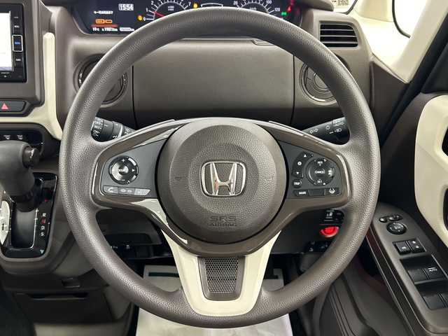ホンダ Ｎ ＢＯＸ L 栃木県 2022(令4)年 2.4万km プラチナホワイトパール 純正ナビ/(CD/DVD/フルセグTV/Bluetooth/SD/USB)/バックカメラ/禁煙車/スマートキー/ホンダセンシング/両側パワースライドドア/純正ドライブレコーダー/純正LEDライト/純正フロアマット/ETC/オートライト/横滑り防止装置