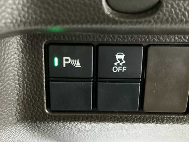 ホンダ Ｎ ＢＯＸ L 栃木県 2022(令4)年 2.4万km プラチナホワイトパール 純正ナビ/(CD/DVD/フルセグTV/Bluetooth/SD/USB)/バックカメラ/禁煙車/スマートキー/ホンダセンシング/両側パワースライドドア/純正ドライブレコーダー/純正LEDライト/純正フロアマット/ETC/オートライト/横滑り防止装置