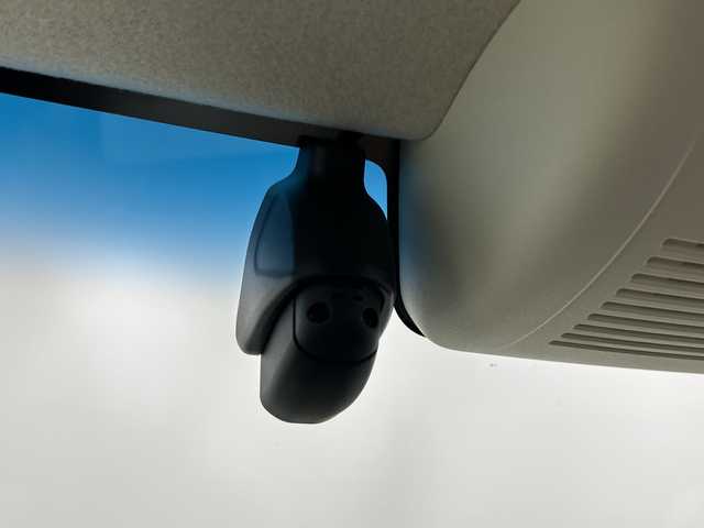 ホンダ Ｎ ＢＯＸ L 栃木県 2022(令4)年 2.4万km プラチナホワイトパール 純正ナビ/(CD/DVD/フルセグTV/Bluetooth/SD/USB)/バックカメラ/禁煙車/スマートキー/ホンダセンシング/両側パワースライドドア/純正ドライブレコーダー/純正LEDライト/純正フロアマット/ETC/オートライト/横滑り防止装置