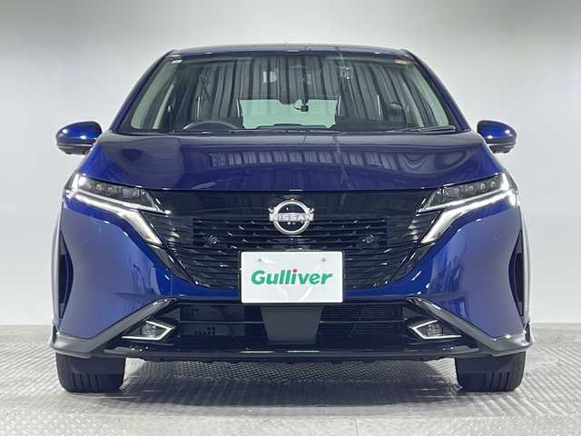 日産 オーラ G レザーエディション 神奈川県 2021(令3)年 1.7万km オーロラフレアブルーパール BOSEパーソナルプラスプレミアムサウンド/コネクトナビゲーションシステム/9型ディスプレイオーディオ/メモリーナビ/Bluetooth　USB　HDMI　/プロパイロット/インテリジェントアラウンドビューモニター/インテリジェントルームミラー/全方位運転支援システム/インテリジェントエマージェンシーブレーキ/踏み間違い衝突防止アシスト/標識検知機能/前方衝突予測機能/車線逸脱警報/ふらつき警報/オートハイビーム/車線逸脱防止支援システム/エマージェンシーストップシグナル/後側方衝突防止支援システム/後側方車両検知警報/後退時車両検知機能/ワイヤレス充電/純正ビルトインETC2.0/SOSコール/革シート/革巻きステアリング/ECO/SPORTモード/電動パーキングブレーキ/オートブレーキホールド/純正前後ドライブレコーダー/プッシュスタート/インテリジェントキー/アダブティブLEDヘッドライト/LEDフロントフォグランプ/オートライト/純正フロント/リアスポイラー/純正17インチアルミホイール/電格ウインカーミラー/スペアキー