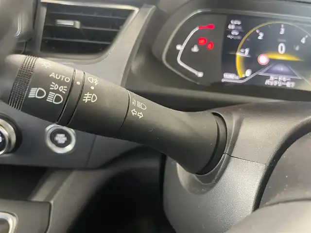 ルノー ルノー カングー クレアティフ 静岡県 2024(令6)年 1.6万km ジョンアグリュム ワンオーナー/純正ディスプレイオーディオ/・Bluetooth/・Apple Carplay /Android Auto/・バックカメラ/ETC/アダプティブクルーズコントロール/レーンキープアシスト/衝突軽減ブレーキ/LEDヘッドライト