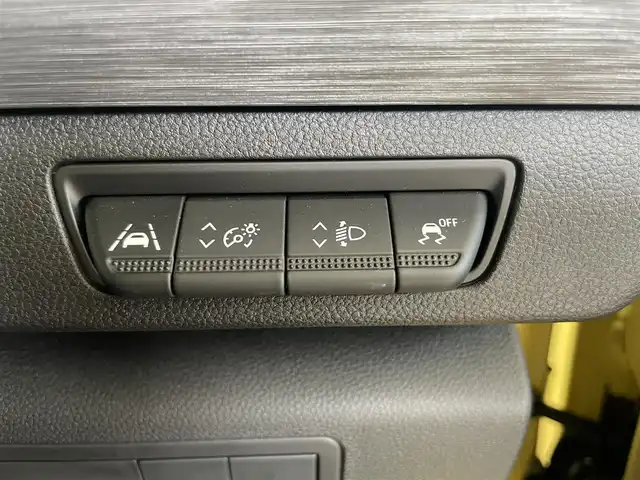 ルノー ルノー カングー クレアティフ 静岡県 2024(令6)年 1.6万km ジョンアグリュム ワンオーナー/純正ディスプレイオーディオ/・Bluetooth/・Apple Carplay /Android Auto/・バックカメラ/ETC/アダプティブクルーズコントロール/レーンキープアシスト/衝突軽減ブレーキ/LEDヘッドライト