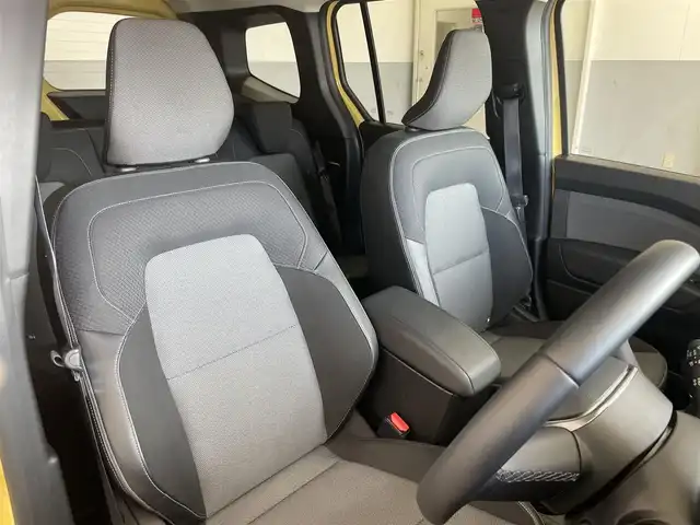 ルノー ルノー カングー クレアティフ 静岡県 2024(令6)年 1.6万km ジョンアグリュム ワンオーナー/純正ディスプレイオーディオ/・Bluetooth/・Apple Carplay /Android Auto/・バックカメラ/ETC/アダプティブクルーズコントロール/レーンキープアシスト/衝突軽減ブレーキ/LEDヘッドライト