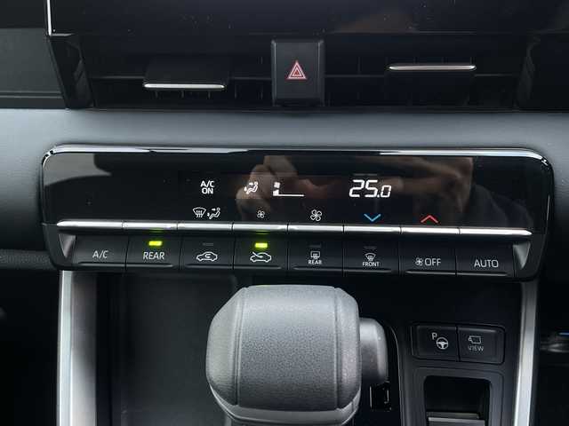 トヨタ ノア S－G 神奈川県 2022(令4)年 0.6万km アティチュードブラックマイカ ワンオーナー/サイドリフトアップチルトシート装着車(リモコン付)/純正ナビ(BT/USB/ラジオ)/フルセグTV/DVDデッキ/パノラマビューモニター/トヨタセーフティセンス/パーキングアシスト/レーンキープアシスト/左側パワースライドドア/クリアランスソナー/ビルトインETC2.0/スマートキー　2本/LEDヘッドライト/フォグランプ/保証書/取扱説明書