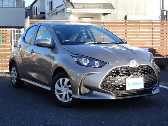 トヨタ ヤリス X 千葉県 2025(令7)年 0.1千km アバンギャルドブロンズメタリック 8インチディスプレイオーディオ/・AM/FMチューナー（ワイドFM対応）/・USB入力（動画・音楽再生/給電type-C）/・HDMI入力端子/・Apple CarPlay/Android Auto対応/・Miracast対応/・Blue tooth対応（ハンズフリー/オーディオ）/バックガイドモニター/ETC車載器/プッシュスタート/スマートキー2本/Toyota safety sense/・プリクラッシュセーフティ/・レーントレーシングアシスト/・レーンディパーチャーアラート/・レーダークルーズコントロール/・オートマチックハイビーム/・ロードサインアシスト/・発進遅れ告知機能/パーキングサポートブレーキ/サイド/カーテンシールドエアバッグ/保証書/取扱説明書/禁煙車