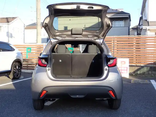 トヨタ ヤリス X 千葉県 2025(令7)年 0.1千km アバンギャルドブロンズメタリック 8インチディスプレイオーディオ/・AM/FMチューナー（ワイドFM対応）/・USB入力（動画・音楽再生/給電type-C）/・HDMI入力端子/・Apple CarPlay/Android Auto対応/・Miracast対応/・Blue tooth対応（ハンズフリー/オーディオ）/バックガイドモニター/ETC車載器/プッシュスタート/スマートキー2本/Toyota safety sense/・プリクラッシュセーフティ/・レーントレーシングアシスト/・レーンディパーチャーアラート/・レーダークルーズコントロール/・オートマチックハイビーム/・ロードサインアシスト/・発進遅れ告知機能/パーキングサポートブレーキ/サイド/カーテンシールドエアバッグ/保証書/取扱説明書/禁煙車