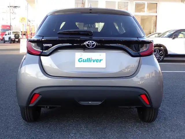 トヨタ ヤリス X 千葉県 2025(令7)年 0.1千km アバンギャルドブロンズメタリック 8インチディスプレイオーディオ/・AM/FMチューナー（ワイドFM対応）/・USB入力（動画・音楽再生/給電type-C）/・HDMI入力端子/・Apple CarPlay/Android Auto対応/・Miracast対応/・Blue tooth対応（ハンズフリー/オーディオ）/バックガイドモニター/ETC車載器/プッシュスタート/スマートキー2本/Toyota safety sense/・プリクラッシュセーフティ/・レーントレーシングアシスト/・レーンディパーチャーアラート/・レーダークルーズコントロール/・オートマチックハイビーム/・ロードサインアシスト/・発進遅れ告知機能/パーキングサポートブレーキ/サイド/カーテンシールドエアバッグ/保証書/取扱説明書/禁煙車