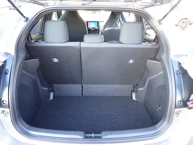 トヨタ ヤリス X 千葉県 2025(令7)年 0.1千km アバンギャルドブロンズメタリック 8インチディスプレイオーディオ/・AM/FMチューナー（ワイドFM対応）/・USB入力（動画・音楽再生/給電type-C）/・HDMI入力端子/・Apple CarPlay/Android Auto対応/・Miracast対応/・Blue tooth対応（ハンズフリー/オーディオ）/バックガイドモニター/ETC車載器/プッシュスタート/スマートキー2本/Toyota safety sense/・プリクラッシュセーフティ/・レーントレーシングアシスト/・レーンディパーチャーアラート/・レーダークルーズコントロール/・オートマチックハイビーム/・ロードサインアシスト/・発進遅れ告知機能/パーキングサポートブレーキ/サイド/カーテンシールドエアバッグ/保証書/取扱説明書/禁煙車