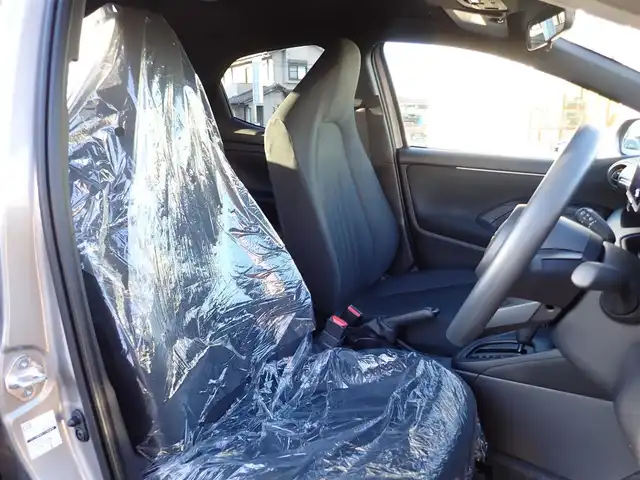 トヨタ ヤリス X 千葉県 2025(令7)年 0.1千km アバンギャルドブロンズメタリック 8インチディスプレイオーディオ/・AM/FMチューナー（ワイドFM対応）/・USB入力（動画・音楽再生/給電type-C）/・HDMI入力端子/・Apple CarPlay/Android Auto対応/・Miracast対応/・Blue tooth対応（ハンズフリー/オーディオ）/バックガイドモニター/ETC車載器/プッシュスタート/スマートキー2本/Toyota safety sense/・プリクラッシュセーフティ/・レーントレーシングアシスト/・レーンディパーチャーアラート/・レーダークルーズコントロール/・オートマチックハイビーム/・ロードサインアシスト/・発進遅れ告知機能/パーキングサポートブレーキ/サイド/カーテンシールドエアバッグ/保証書/取扱説明書/禁煙車