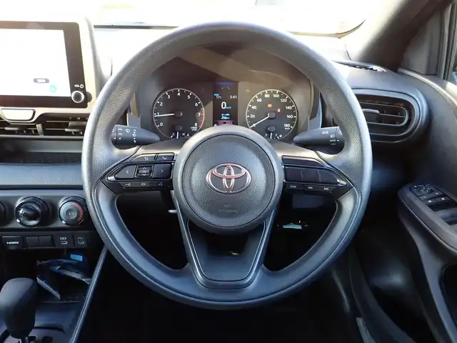 トヨタ ヤリス X 千葉県 2025(令7)年 0.1千km アバンギャルドブロンズメタリック 8インチディスプレイオーディオ/・AM/FMチューナー（ワイドFM対応）/・USB入力（動画・音楽再生/給電type-C）/・HDMI入力端子/・Apple CarPlay/Android Auto対応/・Miracast対応/・Blue tooth対応（ハンズフリー/オーディオ）/バックガイドモニター/ETC車載器/プッシュスタート/スマートキー2本/Toyota safety sense/・プリクラッシュセーフティ/・レーントレーシングアシスト/・レーンディパーチャーアラート/・レーダークルーズコントロール/・オートマチックハイビーム/・ロードサインアシスト/・発進遅れ告知機能/パーキングサポートブレーキ/サイド/カーテンシールドエアバッグ/保証書/取扱説明書/禁煙車