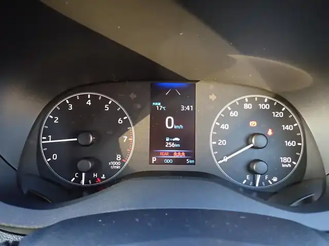 トヨタ ヤリス X 千葉県 2025(令7)年 0.1千km アバンギャルドブロンズメタリック 8インチディスプレイオーディオ/・AM/FMチューナー（ワイドFM対応）/・USB入力（動画・音楽再生/給電type-C）/・HDMI入力端子/・Apple CarPlay/Android Auto対応/・Miracast対応/・Blue tooth対応（ハンズフリー/オーディオ）/バックガイドモニター/ETC車載器/プッシュスタート/スマートキー2本/Toyota safety sense/・プリクラッシュセーフティ/・レーントレーシングアシスト/・レーンディパーチャーアラート/・レーダークルーズコントロール/・オートマチックハイビーム/・ロードサインアシスト/・発進遅れ告知機能/パーキングサポートブレーキ/サイド/カーテンシールドエアバッグ/保証書/取扱説明書/禁煙車