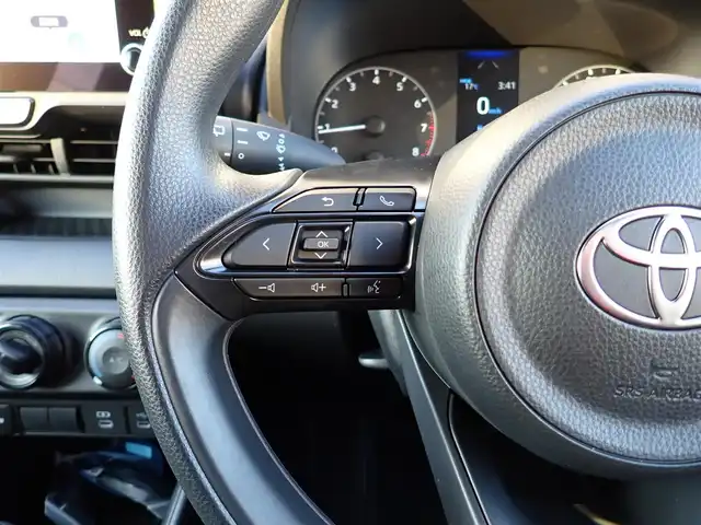 トヨタ ヤリス X 千葉県 2025(令7)年 0.1千km アバンギャルドブロンズメタリック 8インチディスプレイオーディオ/・AM/FMチューナー（ワイドFM対応）/・USB入力（動画・音楽再生/給電type-C）/・HDMI入力端子/・Apple CarPlay/Android Auto対応/・Miracast対応/・Blue tooth対応（ハンズフリー/オーディオ）/バックガイドモニター/ETC車載器/プッシュスタート/スマートキー2本/Toyota safety sense/・プリクラッシュセーフティ/・レーントレーシングアシスト/・レーンディパーチャーアラート/・レーダークルーズコントロール/・オートマチックハイビーム/・ロードサインアシスト/・発進遅れ告知機能/パーキングサポートブレーキ/サイド/カーテンシールドエアバッグ/保証書/取扱説明書/禁煙車