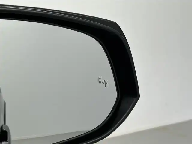 トヨタ ＲＡＶ４ アドベンチャー 大分県 2024(令6)年 0.4万km アティチュードブラックマイカ サンルーフ/ルーフレール/TRDフロントロアガーニッシュ/TRDフロントバンパーガーニッシュ（LED付）/10.5インチディスプレイオーディオ（コネクティッドナビ対応）Plus/【AM/FM/Bluetooth/フルセグTV/USB】/バックカメラ/ビルトインETC2.0 /デジタルインナーミラー/パワーバックドア/パワーシート（運転席）/シートヒーター（運転席/助手席）/ハンドルヒーター/トヨタセーフティセンス/衝突軽減ブレーキ/クルーズコントロール（追従有）/レーンキープアシスト/オートライト/LEDヘッドライド/プッシュスタート/スマートキー