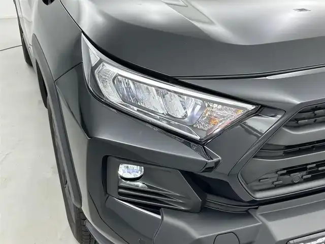 トヨタ ＲＡＶ４ アドベンチャー 大分県 2024(令6)年 0.4万km アティチュードブラックマイカ サンルーフ/ルーフレール/TRDフロントロアガーニッシュ/TRDフロントバンパーガーニッシュ（LED付）/10.5インチディスプレイオーディオ（コネクティッドナビ対応）Plus/【AM/FM/Bluetooth/フルセグTV/USB】/バックカメラ/ビルトインETC2.0 /デジタルインナーミラー/パワーバックドア/パワーシート（運転席）/シートヒーター（運転席/助手席）/ハンドルヒーター/トヨタセーフティセンス/衝突軽減ブレーキ/クルーズコントロール（追従有）/レーンキープアシスト/オートライト/LEDヘッドライド/プッシュスタート/スマートキー