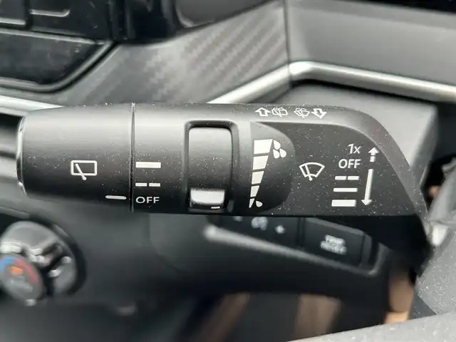 日産 ノート X 岡山県 2021(令3)年 3.3万km スーパーブラック 純正ナビ　/(AM.FM.CD.TV.BT)/衝突軽減ブレーキ　/バックカメラ　/ブレーキホールド　/コーナーセンサー　/レーンキープアシスト　/オートライト　/オートマチックハイビーム　/横滑り防止装置　/社外１６インチＡＷ　/ＥＴＣ　/プッシュスタート