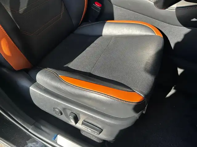 レクサス ＮＸ 300 バージョンL 富山県 2020(令2)年 6.6万km グラファイトブラックガラスフレーク 純正SDナビ/Bluetooth接続/フルセグテレビ/AM/FMラジオ/Miracast/黒革シート/サンルーフ/ACC/ブラインドスポットモニター/全席シートヒーター　/D/N席エアシート　/D/N席パワーシート/後席パワーリクライニング　/パワーバックドア　/ステアリングヒーター　/純正１８インチＡＷ/衝突軽減/盗難防止/コーナーセンサー/パークアシスト