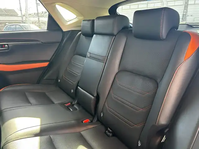 レクサス ＮＸ 300 バージョンL 富山県 2020(令2)年 6.6万km グラファイトブラックガラスフレーク 純正SDナビ/Bluetooth接続/フルセグテレビ/AM/FMラジオ/Miracast/黒革シート/サンルーフ/ACC/ブラインドスポットモニター/全席シートヒーター　/D/N席エアシート　/D/N席パワーシート/後席パワーリクライニング　/パワーバックドア　/ステアリングヒーター　/純正１８インチＡＷ/衝突軽減/盗難防止/コーナーセンサー/パークアシスト