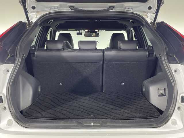 三菱 エクリプス クロス ＰＨＥＶ P 神奈川県 2021(令3)年 1.7万km ホワイトダイヤモンド e-Assist/・衝突被害軽減ブレーキシステム/・誤発進抑制機能（前進＆後退時）/・車線逸脱警報システム/・オートマチックハイビーム/・後側方車両検知警報システム（レーンチェンジアシスト機能付き）/・後退時交差車両検知警報システム/純正ディスプレイオーディオ/・BT/フルセグTV/USB/AM/FM/全方位カメラ/サンルーフ/レザーシート/パワーシート(D/N)/シートヒーター(D/N)/電動サイドブレーキ/オートホールド/革巻きステアリング/ステアリングスイッチ/パドルシフト/Autoライト/ステアリングヒーター/BSM/HUD/スマートキー/プッシュスタートボタン/AC1500W/バッテリー冷却/へヘッドライトレベライザー/ETC/前後ドライブレコーダー/コーナーセンサー/自動防眩ミラー/LEDヘッドライト/フォグランプ/電動格納ミラー/ウィンカーミラー/ルーフレール/純正フロアマット/純正アルミホイール