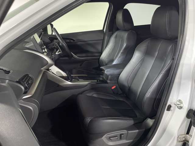 三菱 エクリプス クロス ＰＨＥＶ P 神奈川県 2021(令3)年 1.7万km ホワイトダイヤモンド e-Assist/・衝突被害軽減ブレーキシステム/・誤発進抑制機能（前進＆後退時）/・車線逸脱警報システム/・オートマチックハイビーム/・後側方車両検知警報システム（レーンチェンジアシスト機能付き）/・後退時交差車両検知警報システム/純正ディスプレイオーディオ/・BT/フルセグTV/USB/AM/FM/全方位カメラ/サンルーフ/レザーシート/パワーシート(D/N)/シートヒーター(D/N)/電動サイドブレーキ/オートホールド/革巻きステアリング/ステアリングスイッチ/パドルシフト/Autoライト/ステアリングヒーター/BSM/HUD/スマートキー/プッシュスタートボタン/AC1500W/バッテリー冷却/へヘッドライトレベライザー/ETC/前後ドライブレコーダー/コーナーセンサー/自動防眩ミラー/LEDヘッドライト/フォグランプ/電動格納ミラー/ウィンカーミラー/ルーフレール/純正フロアマット/純正アルミホイール