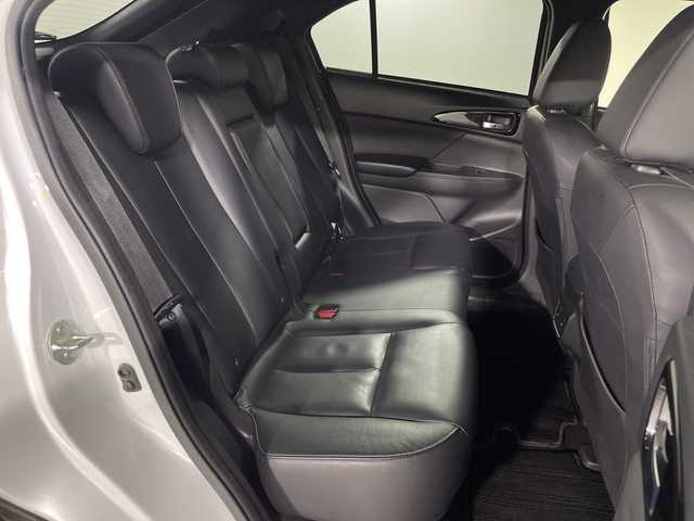 三菱 エクリプス クロス ＰＨＥＶ P 神奈川県 2021(令3)年 1.7万km ホワイトダイヤモンド e-Assist/・衝突被害軽減ブレーキシステム/・誤発進抑制機能（前進＆後退時）/・車線逸脱警報システム/・オートマチックハイビーム/・後側方車両検知警報システム（レーンチェンジアシスト機能付き）/・後退時交差車両検知警報システム/純正ディスプレイオーディオ/・BT/フルセグTV/USB/AM/FM/全方位カメラ/サンルーフ/レザーシート/パワーシート(D/N)/シートヒーター(D/N)/電動サイドブレーキ/オートホールド/革巻きステアリング/ステアリングスイッチ/パドルシフト/Autoライト/ステアリングヒーター/BSM/HUD/スマートキー/プッシュスタートボタン/AC1500W/バッテリー冷却/へヘッドライトレベライザー/ETC/前後ドライブレコーダー/コーナーセンサー/自動防眩ミラー/LEDヘッドライト/フォグランプ/電動格納ミラー/ウィンカーミラー/ルーフレール/純正フロアマット/純正アルミホイール