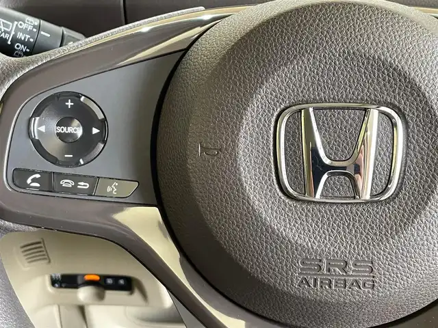 ホンダ Ｎ ＢＯＸ G L ホンダセンシング 岩手県 2020(令2)年 10.9万km ルナシルバーM ４WD/左側パワースライドドア/ホンダセンシング/衝突軽減ブレーキ/レーンアシスト/アダプティブクルーズコントロール/オートハイビーム/誤発進抑制機能/横滑り防止装置/アイドリングストップ/ロールサンシェード/チップアップリヤシート/シートヒーター/KENWOODナビ/（CD/DVD/フルセグ/SD/Bluetooth）/ステアリングスイッチ/バックカメラ/ETC/LEDヘッドライト/14インチスチールホイール