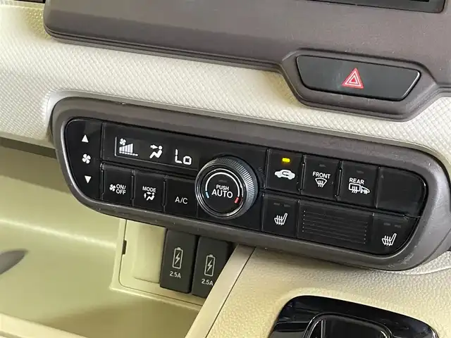 ホンダ Ｎ ＢＯＸ G L ホンダセンシング 岩手県 2020(令2)年 10.9万km ルナシルバーM ４WD/左側パワースライドドア/ホンダセンシング/衝突軽減ブレーキ/レーンアシスト/アダプティブクルーズコントロール/オートハイビーム/誤発進抑制機能/横滑り防止装置/アイドリングストップ/ロールサンシェード/チップアップリヤシート/シートヒーター/KENWOODナビ/（CD/DVD/フルセグ/SD/Bluetooth）/ステアリングスイッチ/バックカメラ/ETC/LEDヘッドライト/14インチスチールホイール