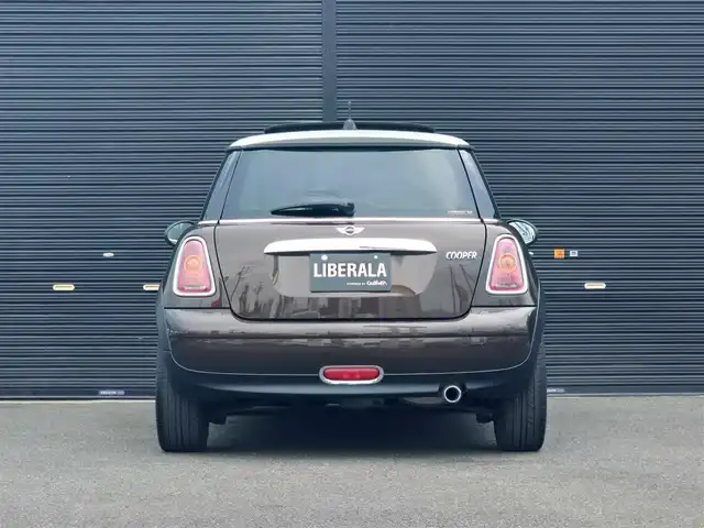 ＭＩＮＩ ミニ 50 メイフェア 山梨県 2010(平22)年 6.9万km 茶 限定車/MT車　/純正スタッドレスAW /茶革/ユーザー買取/シートヒーター/ＬＥＤヘッドライト（変更）/革巻きステアリング/ＡＵＸ/ラジオ/ＥＴＣ