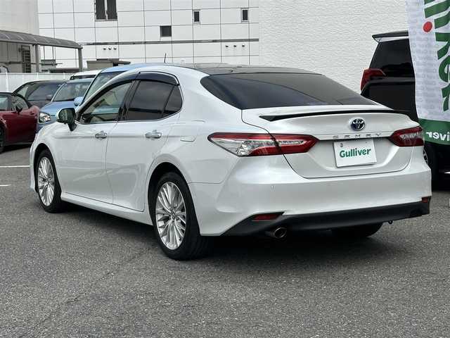 トヨタ カムリ G レザーパッケージ 愛知県 2017(平29)年 9.6万km プラチナホワイトパールマイカ フルセグテレビ/バックカメラ/アイドリングストップ/ウィンカーミラー/レーダークルーズコントロール/サンルーフ/ドアバイザー/プッシュスタート/ビルトインETC/HUD/BSM/AUX/ドラレコ前後/パワーシート/シートヒーター/オートマチックハイビーム/ＲＣＴＡ/車両接近通報装置/ステアリングスイッチ/リアスポイラー/純正フォグランプ/取扱説明書/保証書