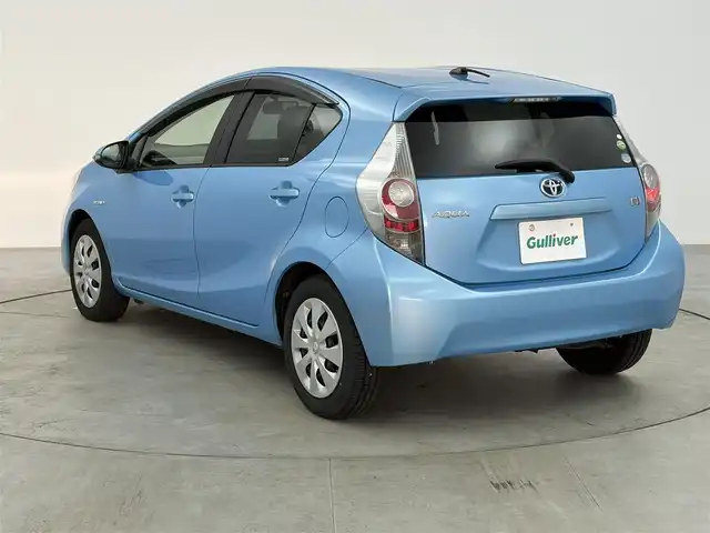 トヨタ アクア S 愛知県 2012(平24)年 5.2万km クールソーダメタリック 純正7インチナビ/ワンセグTV/Bluetooth/横滑り防止装置/オートライト/ETC/プッシュスタート/スマートキー