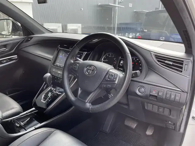 トヨタ ハリアー プレミアム スタイルノアール 滋賀県 2020(令2)年 3.8万km ホワイトパールクリスタルシャイン 純正9インチナビ/社外エアロ/ハーフレザーシート/パワーバックドア/追従クルーズコントロール/純正LEDライト/パドルシフト/パワーシート/CD/DVD/Bluetooth/フルセグ/オートハイビーム/バックカメラ/ステアリングリモコン/前後ドライブレコーダー/コーナーセンサー